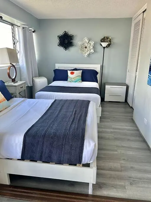 2 Bedroom Waikiki Condo Sleeps 6 Free Parking Honolulu 0*,  États-Unis