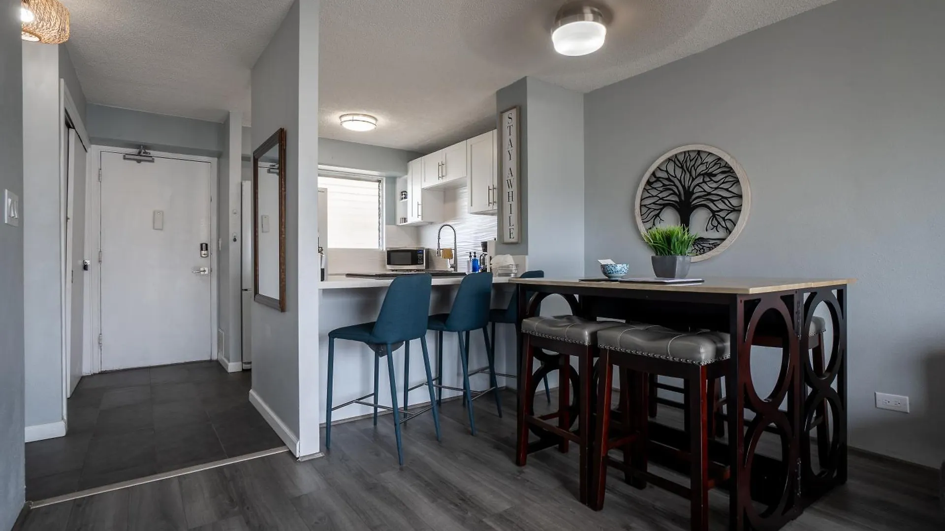 2 Bedroom Waikiki Condo Sleeps 6 Free Parking Honolulu 0*,