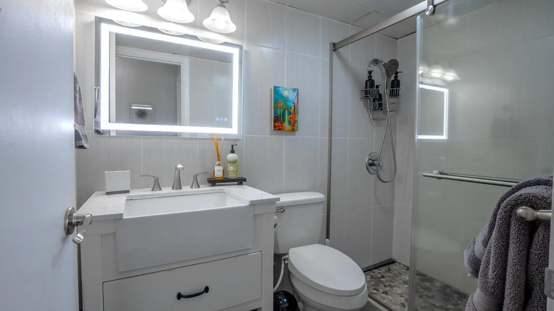 2 Bedroom Waikiki Condo Sleeps 6 Free Parking ホノルル